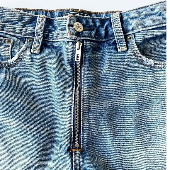 Abercrombie & Fitch Womens Medium Wash Zippered Annie High Rise Short Size 26 - Picture 6 of 9